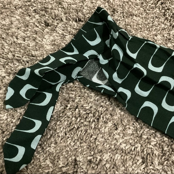 Reformation Port Dress - Venture - Picture 10 of 11